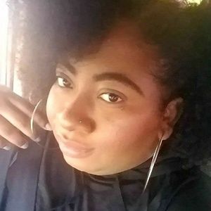 Meet your Posher, Hillary